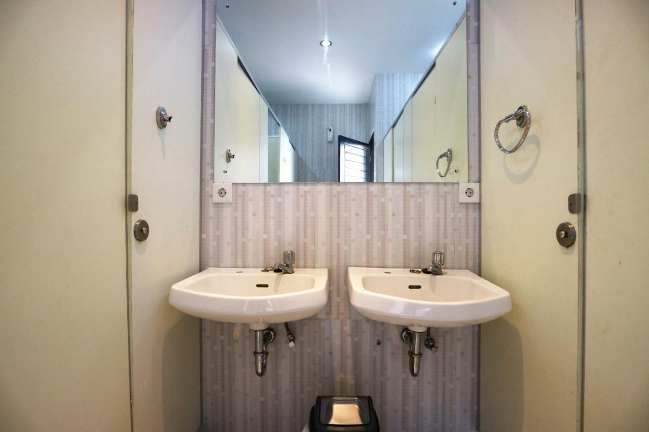 Reddoorz Hostel Near Gwk Main Gate 웅아산 외부 사진